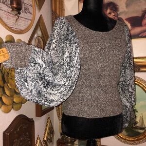 PREOWNED HENDI SZ S Brown Knit Top see through puffy snake print sleeves